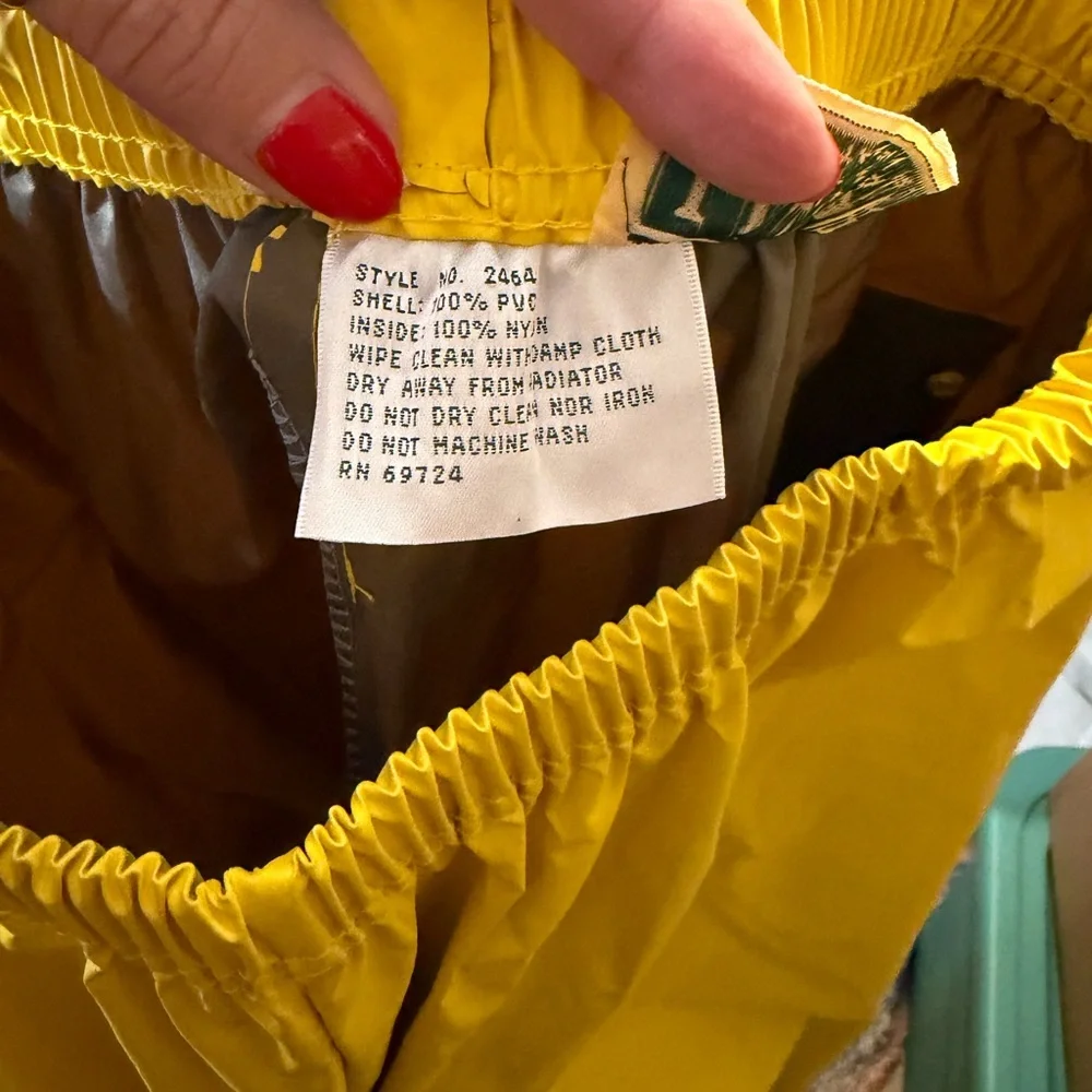 L.L. Bean Yellow Rain Jacket with Gray Lining - Picture 14 of 15